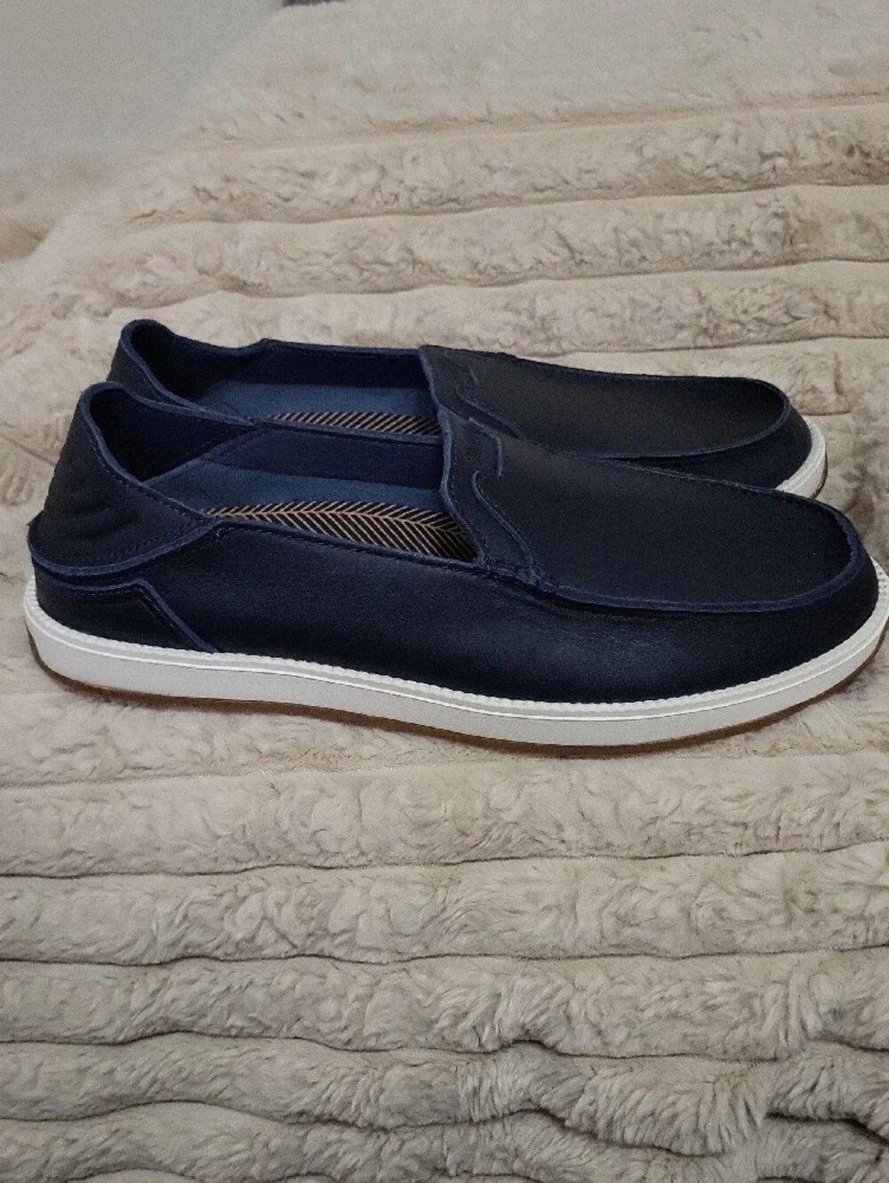 OluKai Men's Navy and White Slip-On Loafers